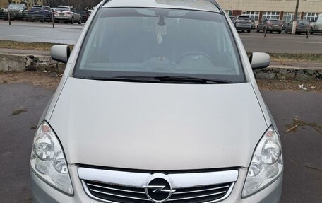 Opel Zafira B, 2011 год, 1 300 000 рублей, 2 фотография