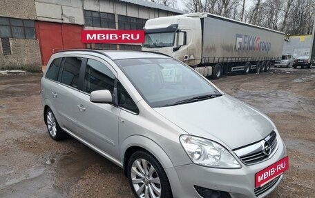 Opel Zafira B, 2011 год, 1 300 000 рублей, 3 фотография