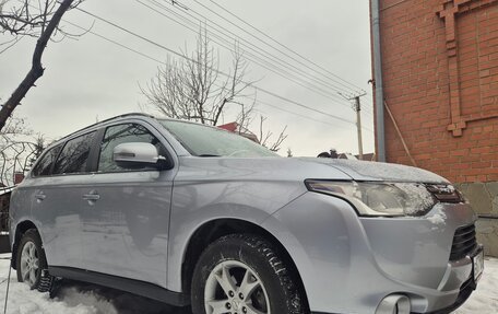 Mitsubishi Outlander III рестайлинг 3, 2012 год, 1 590 000 рублей, 3 фотография