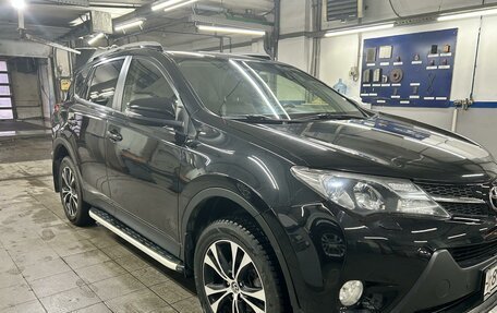 Toyota RAV4, 2015 год, 2 550 000 рублей, 3 фотография