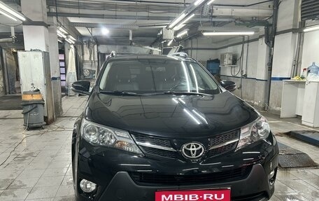 Toyota RAV4, 2015 год, 2 550 000 рублей, 2 фотография