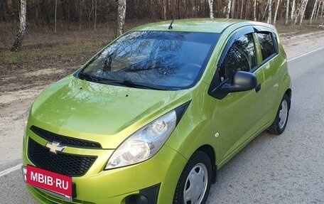 Chevrolet Spark III, 2012 год, 650 000 рублей, 3 фотография