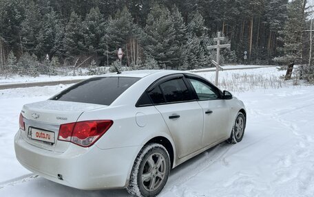 Chevrolet Cruze II, 2013 год, 700 000 рублей, 5 фотография