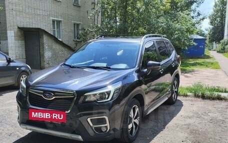 Subaru Forester, 2018 год, 3 890 000 рублей, 3 фотография