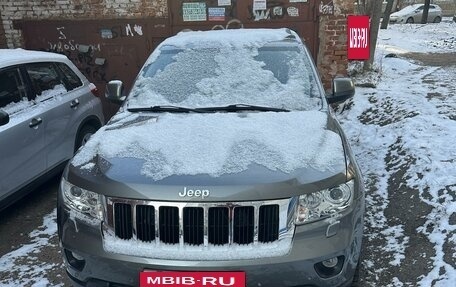 Jeep Grand Cherokee, 2012 год, 3 650 000 рублей, 2 фотография