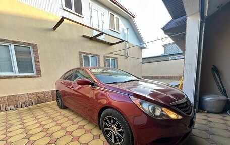 Hyundai Sonata VI, 2011 год, 1 500 000 рублей, 2 фотография