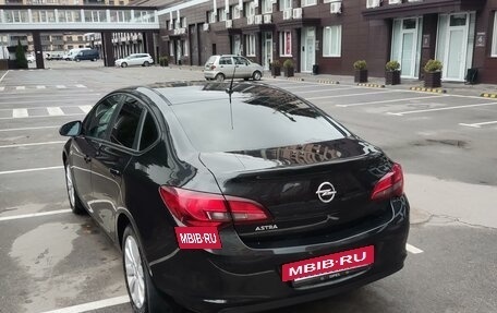 Opel Astra J, 2014 год, 1 050 000 рублей, 5 фотография