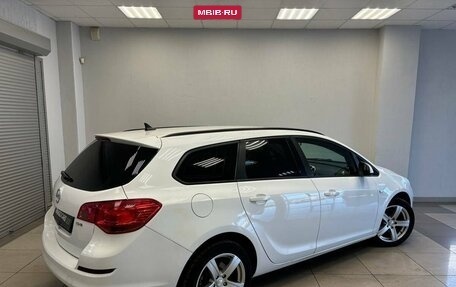 Opel Astra J, 2011 год, 595 000 рублей, 5 фотография