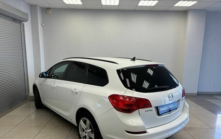 Opel Astra J, 2011 год, 595 000 рублей, 7 фотография