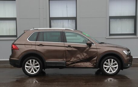 Volkswagen Tiguan II, 2020 год, 2 149 000 рублей, 4 фотография