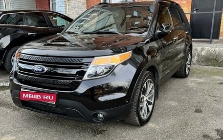 Ford Explorer VI, 2013 год, 2 300 000 рублей, 2 фотография