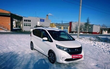 Honda Freed II, 2016 год, 1 600 000 рублей, 5 фотография