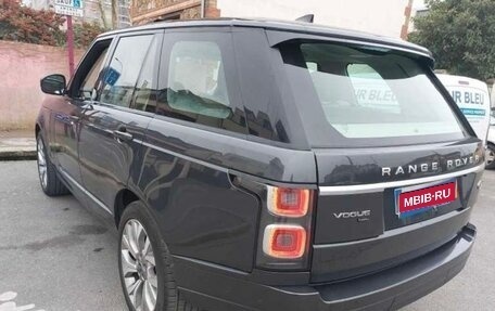 Land Rover Range Rover IV рестайлинг, 2018 год, 7 000 000 рублей, 3 фотография