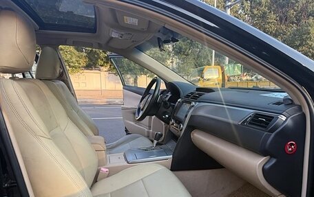 Toyota Camry, 2012 год, 2 130 000 рублей, 2 фотография