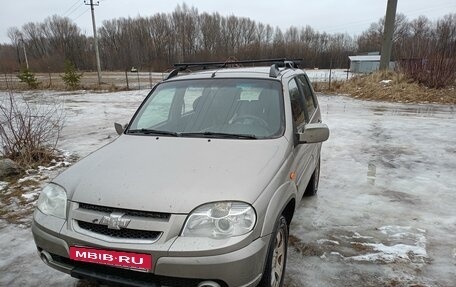 Chevrolet Niva I рестайлинг, 2010 год, 500 000 рублей, 2 фотография