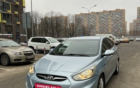 Hyundai Solaris II рестайлинг, 2011 год, 850 000 рублей, 2 фотография