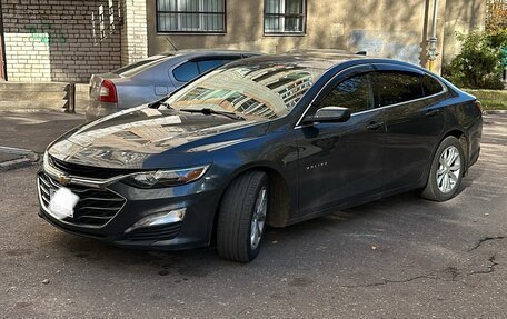 Chevrolet Malibu IX, 2019 год, 1 900 000 рублей, 2 фотография