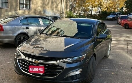 Chevrolet Malibu IX, 2019 год, 1 900 000 рублей, 3 фотография