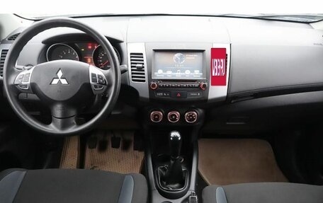 Mitsubishi Outlander III рестайлинг 3, 2012 год, 1 030 000 рублей, 11 фотография