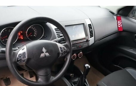 Mitsubishi Outlander III рестайлинг 3, 2012 год, 1 030 000 рублей, 6 фотография