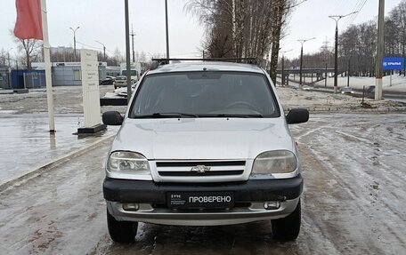 Chevrolet Niva I рестайлинг, 2003 год, 228 800 рублей, 2 фотография