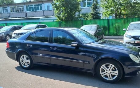 Mercedes-Benz E-Класс, 2005 год, 800 000 рублей, 2 фотография