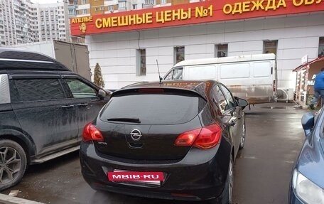 Opel Astra J, 2011 год, 760 000 рублей, 2 фотография