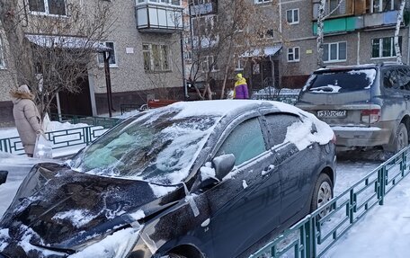 Hyundai Solaris II рестайлинг, 2012 год, 420 000 рублей, 4 фотография