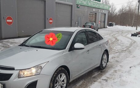 Chevrolet Cruze II, 2013 год, 900 000 рублей, 4 фотография