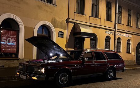 Oldsmobile Vista Cruiser III, 1977 год, 4 400 000 рублей, 7 фотография