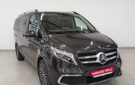 Mercedes-Benz V-Класс, 2019 год, 7 990 000 рублей, 3 фотография