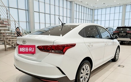 Hyundai Solaris II рестайлинг, 2021 год, 1 590 000 рублей, 9 фотография