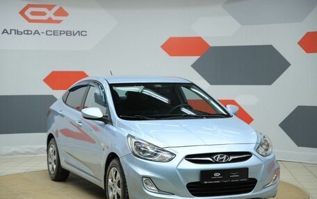 Hyundai Solaris II рестайлинг, 2011 год, 750 000 рублей, 3 фотография