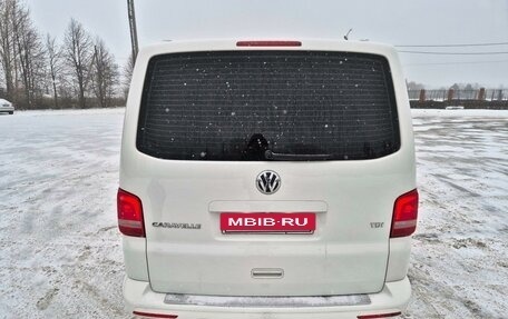 Volkswagen Caravelle T5, 2015 год, 2 400 000 рублей, 6 фотография