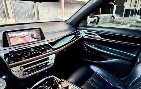 BMW 7 серия, 2019 год, 7 600 000 рублей, 17 фотография