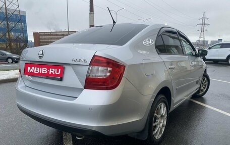 Skoda Rapid I, 2014 год, 880 000 рублей, 2 фотография