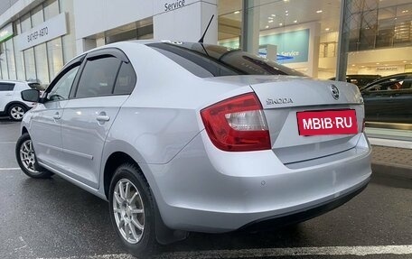 Skoda Rapid I, 2014 год, 880 000 рублей, 4 фотография