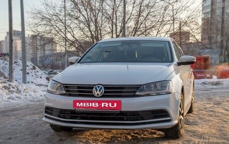 Volkswagen Jetta VI, 2017 год, 1 599 000 рублей, 2 фотография