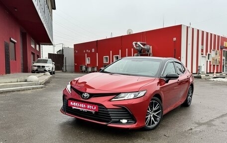 Toyota Camry, 2021 год, 2 740 000 рублей, 3 фотография