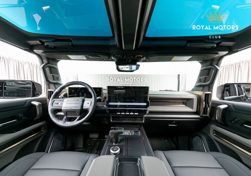 GMC Hummer EV, 2023 год, 17 850 000 рублей, 9 фотография