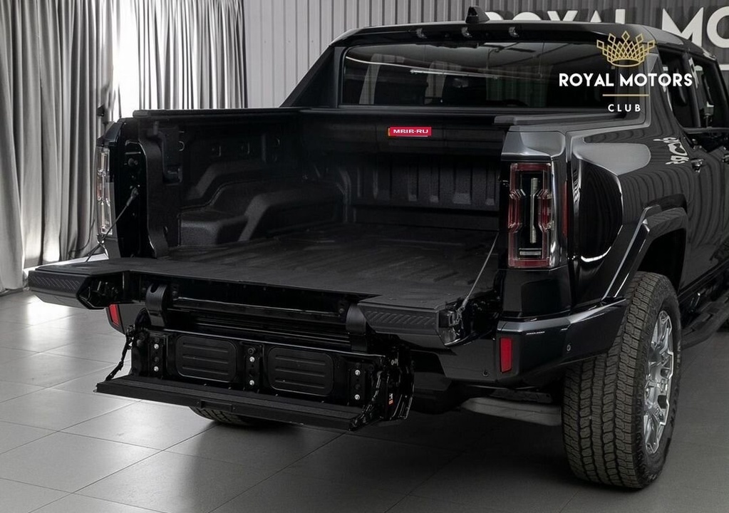 GMC Hummer EV, 2023 год, 17 850 000 рублей, 6 фотография
