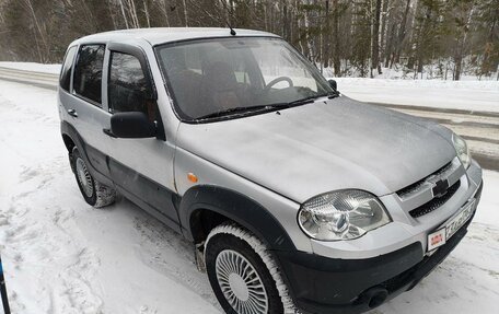 Chevrolet Niva I рестайлинг, 2008 год, 370 000 рублей, 3 фотография