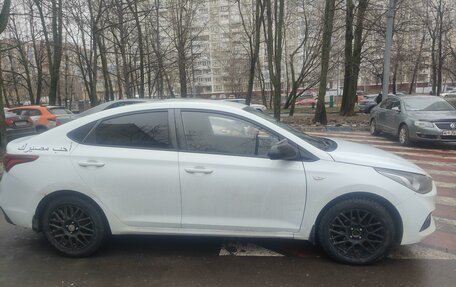 Hyundai Solaris II рестайлинг, 2018 год, 1 200 000 рублей, 5 фотография