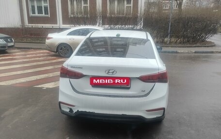 Hyundai Solaris II рестайлинг, 2018 год, 1 200 000 рублей, 3 фотография