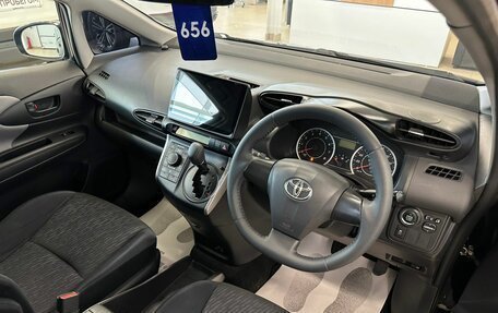 Toyota Wish II, 2011 год, 1 699 999 рублей, 11 фотография