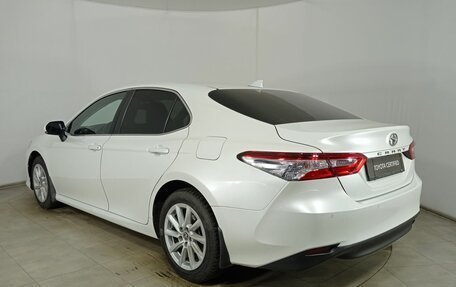 Toyota Camry, 2021 год, 2 660 000 рублей, 3 фотография