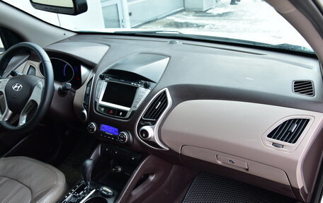 Hyundai Tucson III, 2011 год, 2 099 000 рублей, 13 фотография