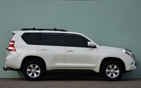 Toyota Land Cruiser Prado 150 рестайлинг 2, 2014 год, 3 450 000 рублей, 6 фотография