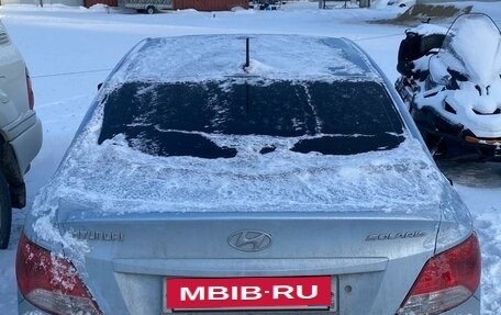 Hyundai Solaris II рестайлинг, 2012 год, 800 000 рублей, 2 фотография