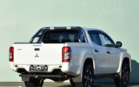 Mitsubishi L200 IV рестайлинг, 2021 год, 2 780 000 рублей, 5 фотография